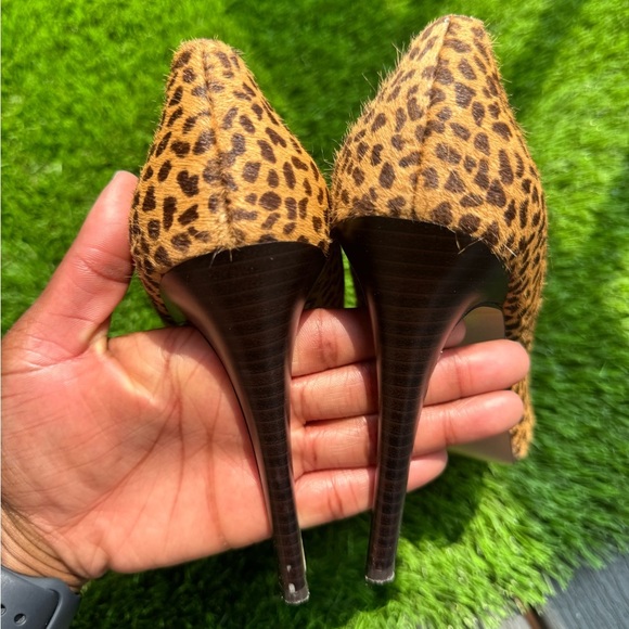 BCBGeneration Parade2 Tan Dalmation Calf Hair Platform Cheetah Pumps - Picture 4 of 7